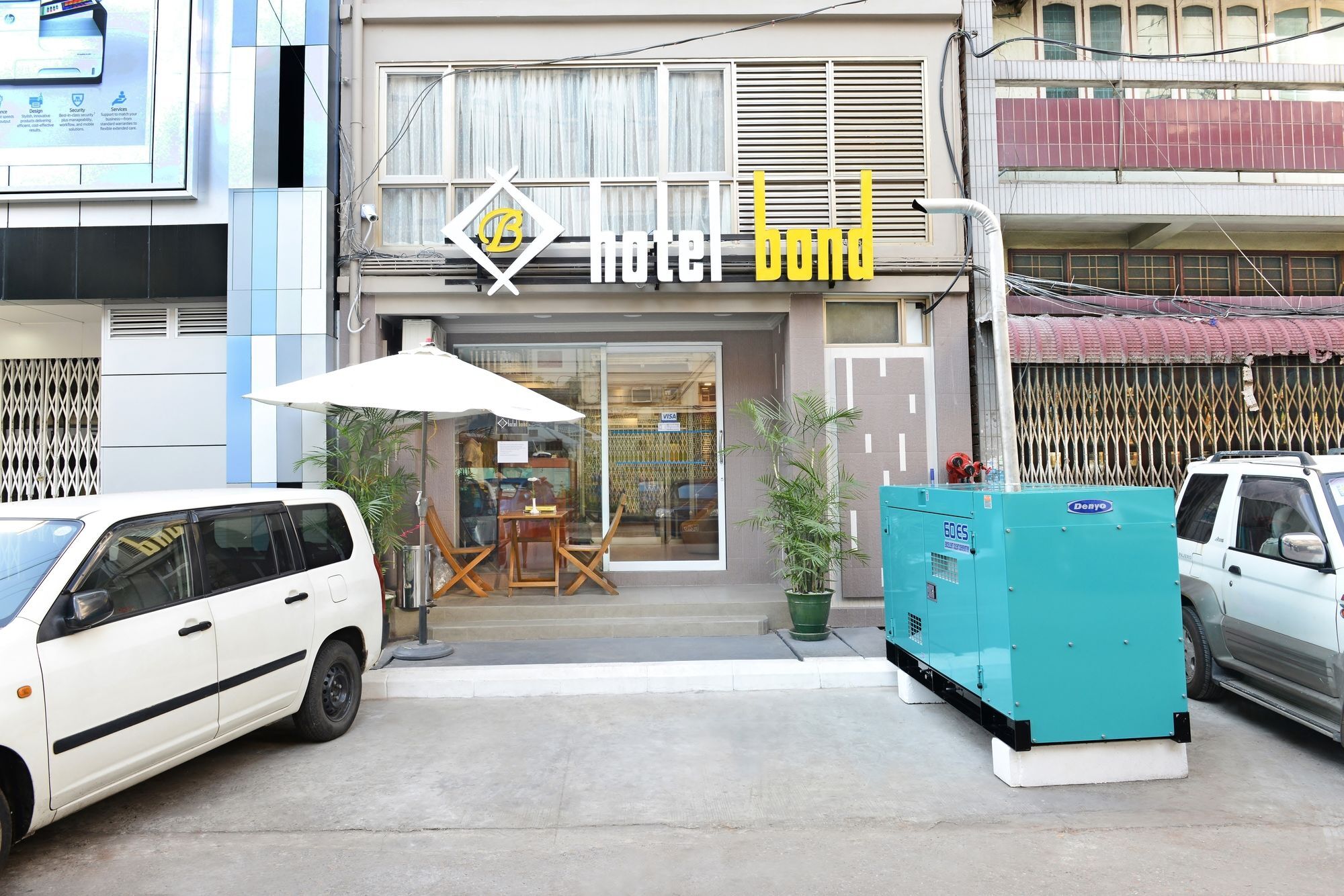Hotel Bond Γιανγκόν Εξωτερικό φωτογραφία